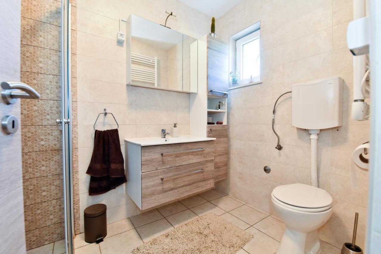 Holiday Home Taras Smilcic ภายนอก รูปภาพ