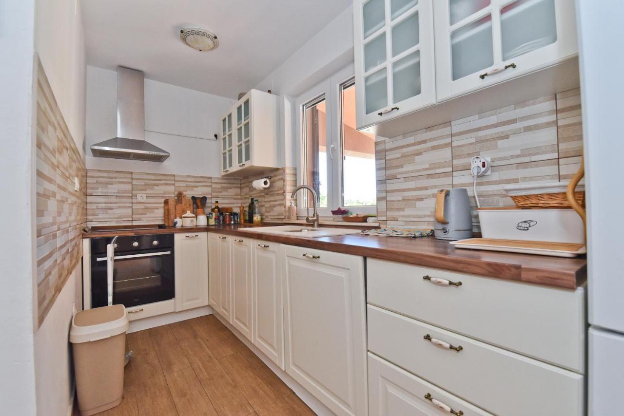 Holiday Home Taras Smilcic ภายนอก รูปภาพ