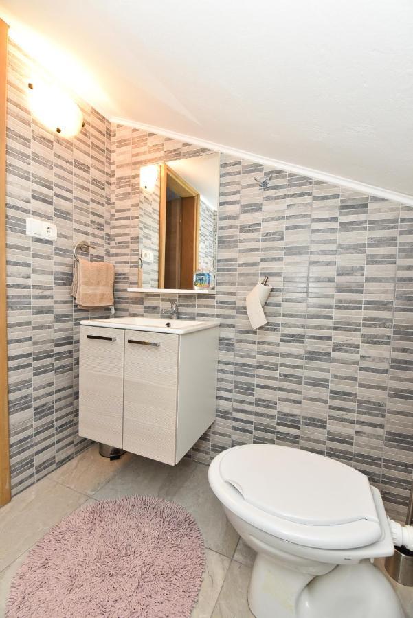 Holiday Home Taras Smilcic ภายนอก รูปภาพ