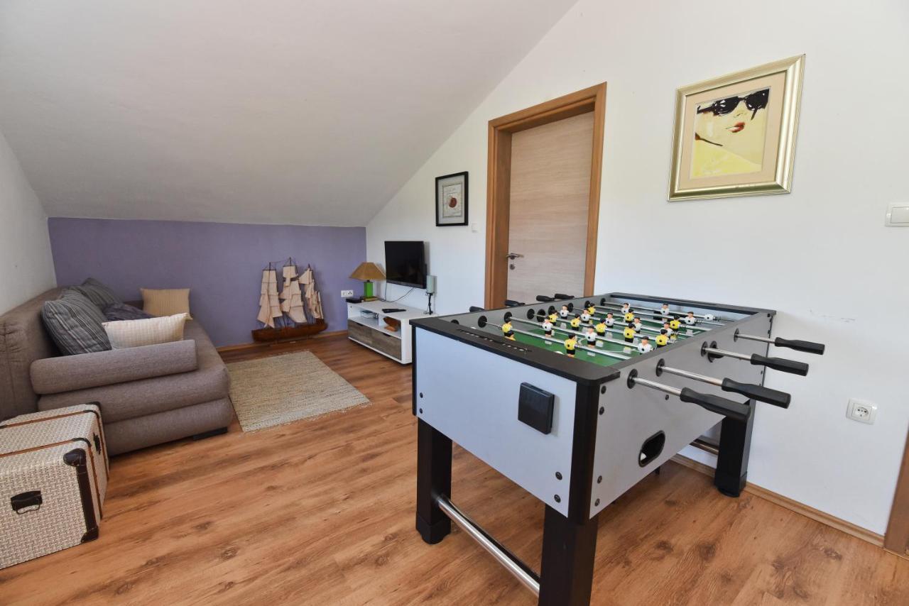 Holiday Home Taras Smilcic ภายนอก รูปภาพ